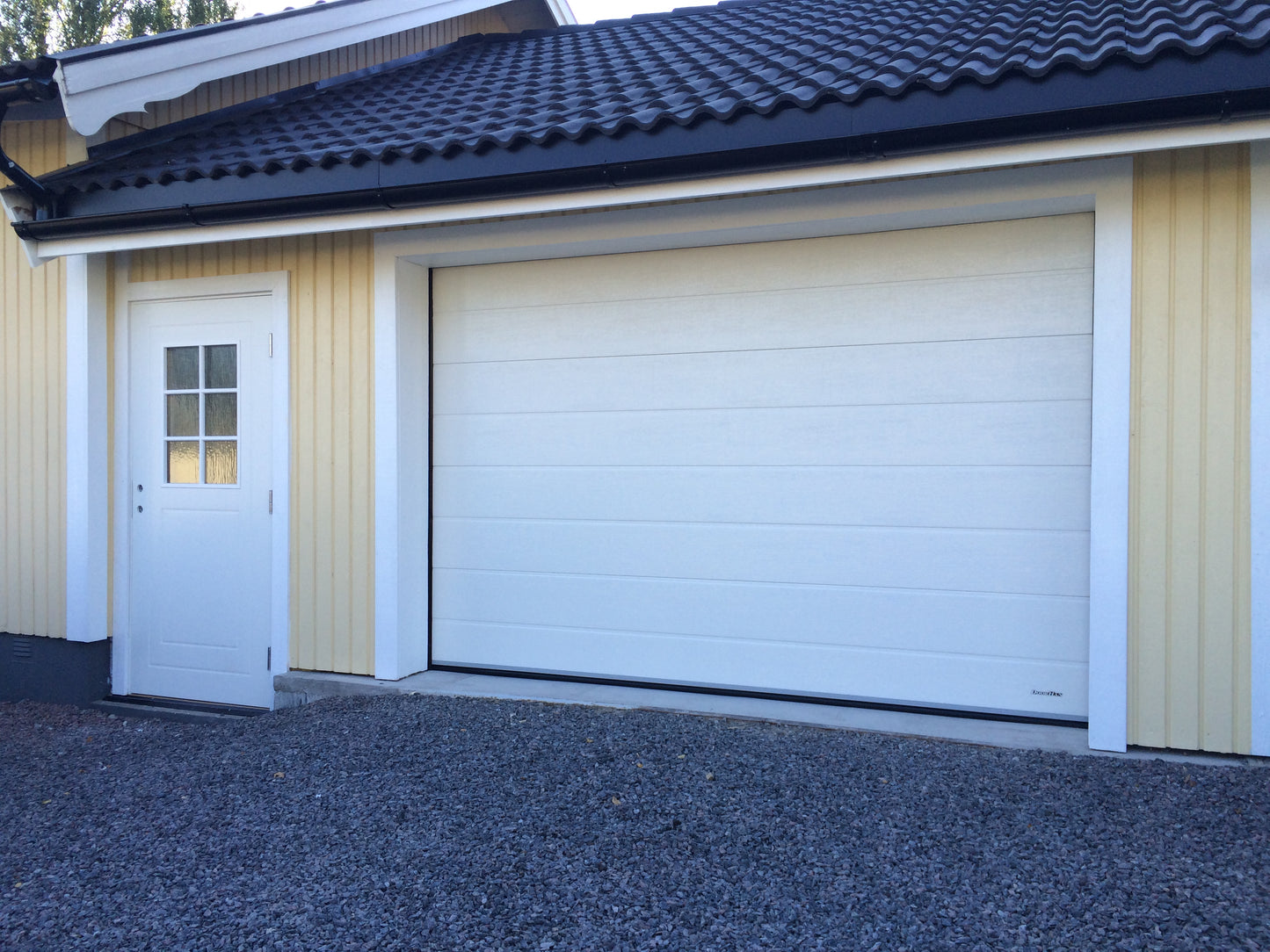 Porte blanche Ral 9010